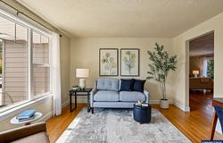 744 Cessna St, Independence, OR 97351