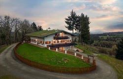 2550 STILES Rd, Dallas, OR 97338