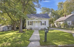 105 Clifton Place, Battle Creek, MI 49017