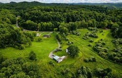 23 Upper Pinch Road, Elkview, WV 25071