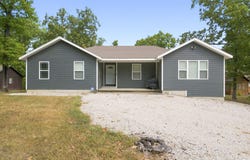 25267 Cedar Crest Drive, Hermitage, MO 65668