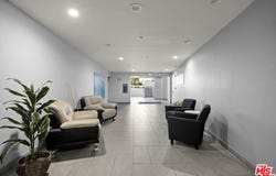 11606 Chenault St, Los Angeles, CA 90049