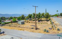 5 Mesa Drive, Lake Elsinore, CA 92530