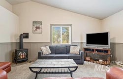 458 Smitty Ave, McCall, ID 83638