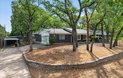 1708 Cimarron Trail, Hurst, TX 76054