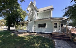 109 2nd S Street, Wenona, IL 61377