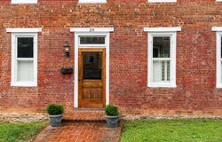 26 Fayette St, Staunton, VA 24401