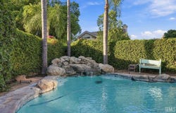 911 Crown Pointe Drive, Bakersfield, CA 93312
