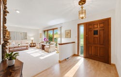 1723 E Maya Lane, Mount Prospect, IL 60056