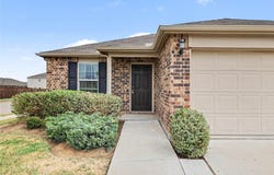 1301 Waggoner Drive, Aubrey, TX 76227
