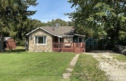 82248 45th Avenue, Coloma, MI 49038