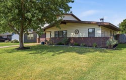 711 S 6th, Nederland, TX 77627