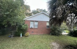 52 E Orange Avenue, DeFuniak Springs, FL 32435