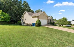 65 Adventura Drive, Festus, MO 63028