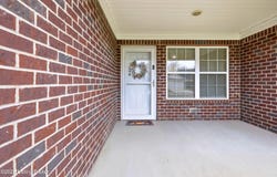 6724 Eagle Wood Dr, Louisville, KY 40272