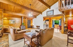 413 Hilltop Road, Sand Springs, OK 74063
