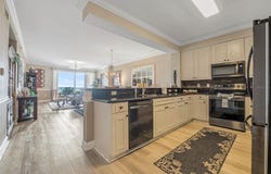 60 SURFVIEW DRIVE, PALM COAST, FL 32137
