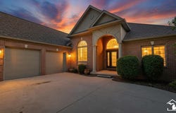1009 Regents Park Drive, Monroe, MI 48161