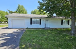 1521 Triangle Street, Mt Vernon, IL 62864