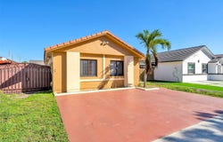 7579 W 31st Ave, Hialeah, FL 33018