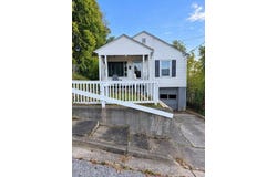 622 6th Avenue, Nitro, WV 25143