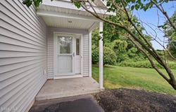 40 Cobblestone Court, Schenectady, NY 12306