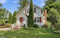 211 S Tenth St, Saint Clair, MI 48079