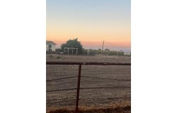 334 E Mt Whitney Avenue, Laton, CA 93242