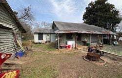 705.5 N Mill St., Henderson, TX 75652
