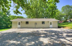 717 Benham Avenue, Neosho, MO 64850