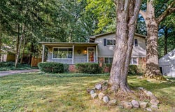 645 Mentor Road, Akron, OH 44303
