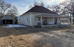 300 E Allen St, Glen Elder, KS 67446