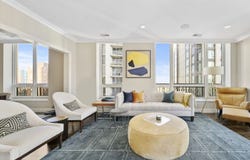 10 E Delaware Place, Chicago, IL 60611