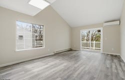 66 Mountain Ct, Bedminster Twp., NJ 07921-1520