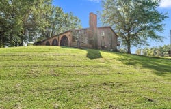 1415 E Mt. Zion Rd, Jackson, OH 45640