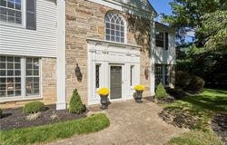 2345 Chatham Road, Akron, OH 44313