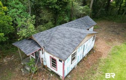 156 4th St, Atmore, AL 36502