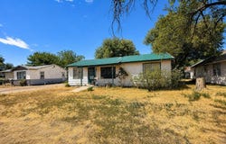 1013 E Kingsmill Ave, Pampa, TX 79065