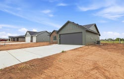 198 Tomahawk St, Clearwater, KS 67026