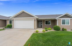 6403 W Maxwell Pl, Sioux Falls, SD 57107