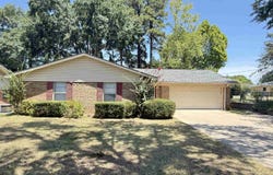 1303 Colgate Dr, Longview, TX 75601