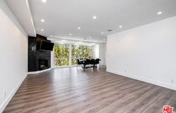 441 N Oakhurst Dr, Beverly Hills, CA 90210