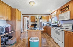427 N High Street, Mount Victory, OH 43340