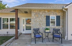 1890 Fall Creek Drive, Tonganoxie, KS 66086