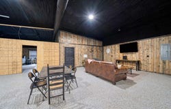 121 Oak Hill Rd, Kilgore, TX 75662