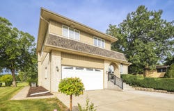 200 N Maple Street, Addison, IL 60101