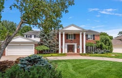 40 Webber Place, Grosse Pointe Shores, MI 48236