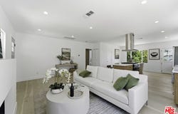 6018 S Harcourt Ave, Los Angeles, CA 90043