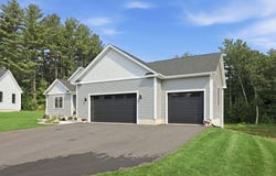 17 Silvergrass Ln, Southwick, MA 01077