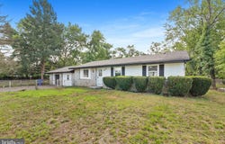 205 ROBIN Road, BROWNS MILLS, NJ 08015